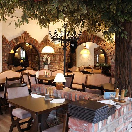 Hotel Restaurant Adria Kroatien Bad Ems Dış mekan fotoğraf
